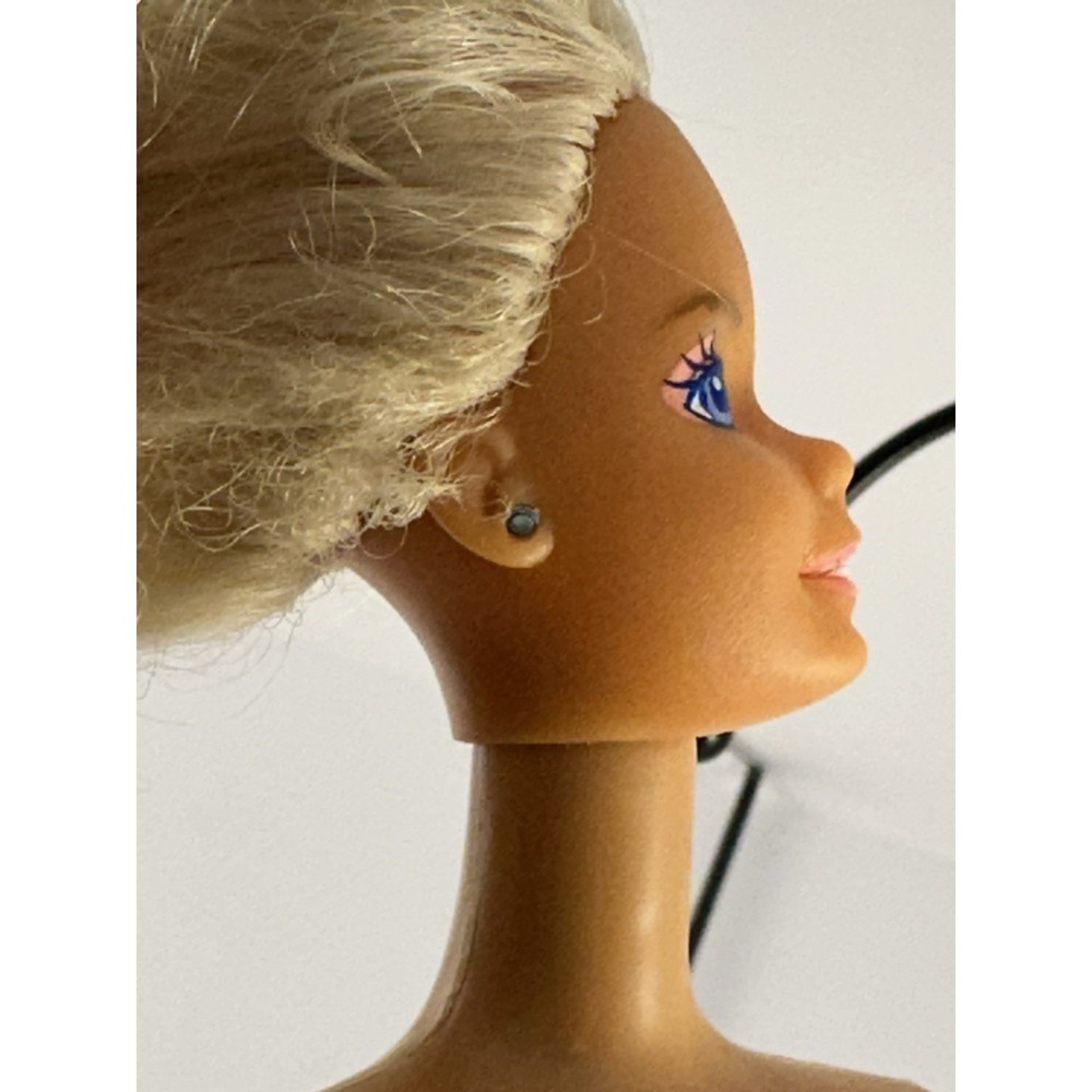 Vintage 1966 Mattel Barbie Doll Blonde Blue Eyes Twist and Turn No Clothes - Picture 5 of 7